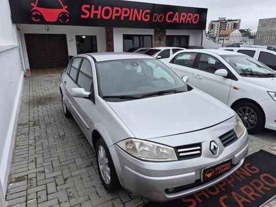 RENAULT MEGANE 1.6 DYNAMIQUE 16V FLEX 4P MANUAL RENAULT MEGANE 1.6 DYNAMIQUE 16V FLEX 4P MANUAL